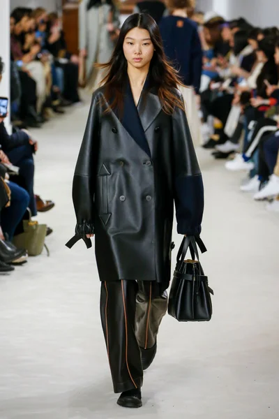 Look 33